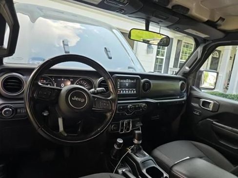 Used 2022 Jeep Wrangler Unlimited Sport AWD/4WD image 5