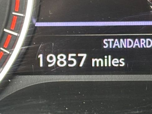 Used 2025 Nissan Pathfinder SV image 43