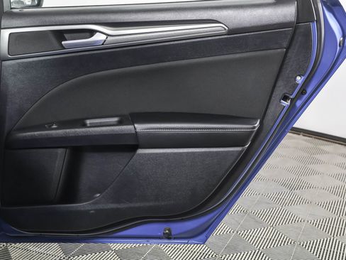 Used 2019 Ford Fusion SE image 42