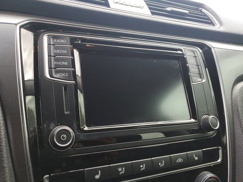 Used 2018 Volkswagen Passat 2.0T S image 26