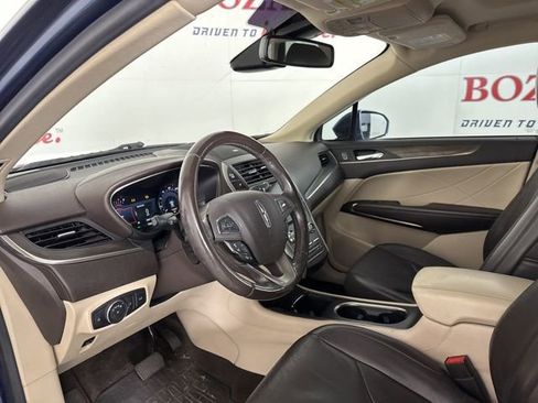 Used 2018 Lincoln MKC Reserve image 12