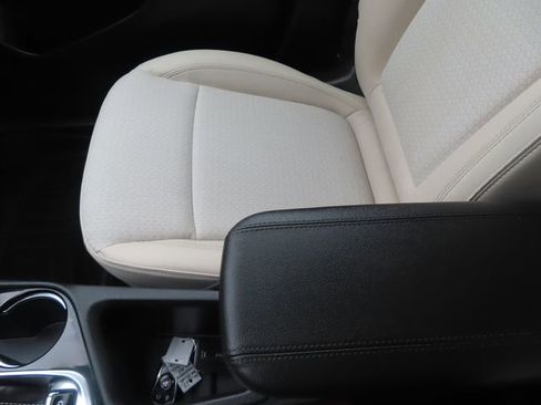 Used 2023 Buick Encore GX Select FWD image 35