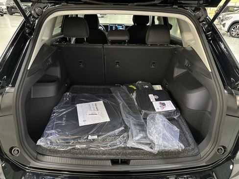 New 2025 Volkswagen Tiguan S image 12