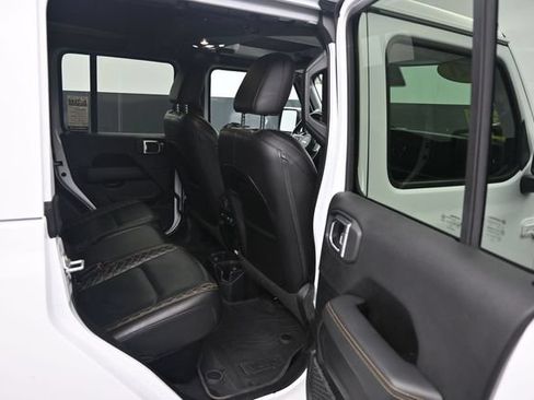 Used 2021 Jeep Gladiator Overland AWD/4WD image 41