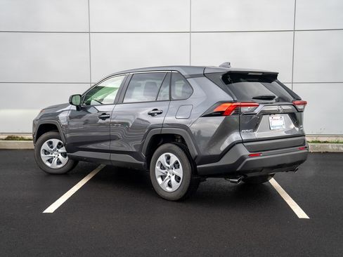 Used 2025 Toyota RAV4 LE image 3