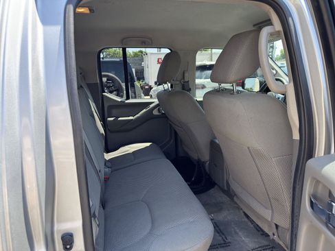 Used 2016 Nissan Frontier SV w/ SV Value Truck Package RWD image 35