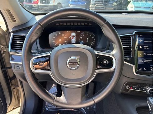 Used 2018 Volvo XC90 T6 Momentum w/ Convenience Package AWD/4WD image 26