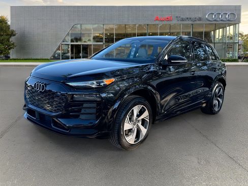 New 2025 Audi Q6 e-tron Premium image 7