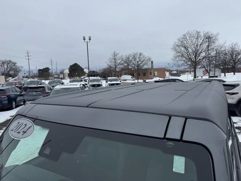 Used 2024 Ford Bronco Black Diamond w/ Sasquatch Package image 18