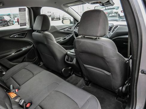 Used 2025 Chevrolet Malibu LT FWD image 37