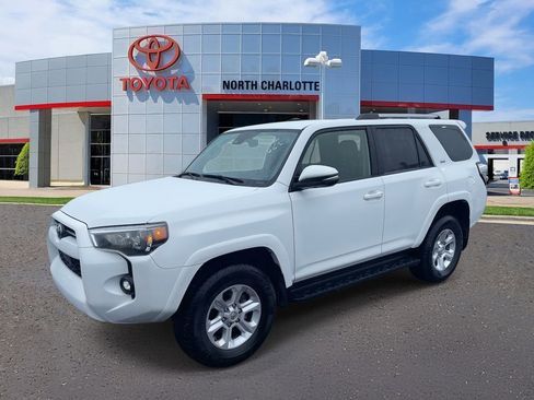 Used 2024 Toyota 4Runner SR5 Premium image 6