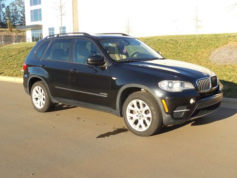 Used 2013 BMW X5 xDrive35i image 6