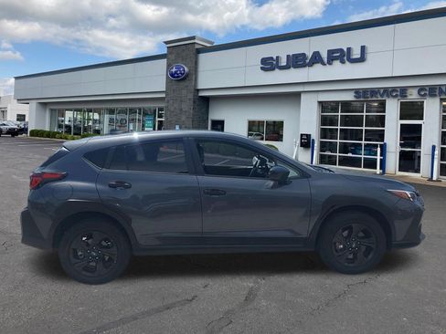 Used 2024 Subaru Crosstrek 2.0i w/ Crosstrek Mirror Package AWD/4WD image 8