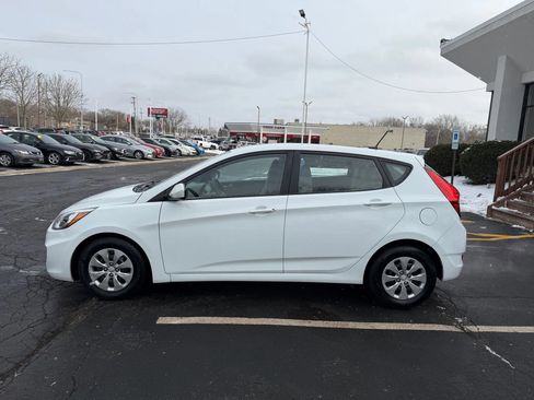 Used 2017 Hyundai Accent SE image 4