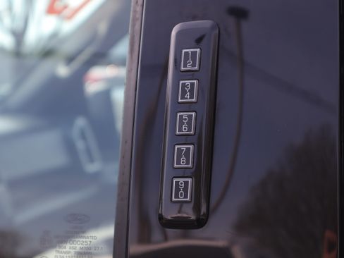 Used 2019 Ford F150 XLT w/ Equipment Group 302A Luxury image 32