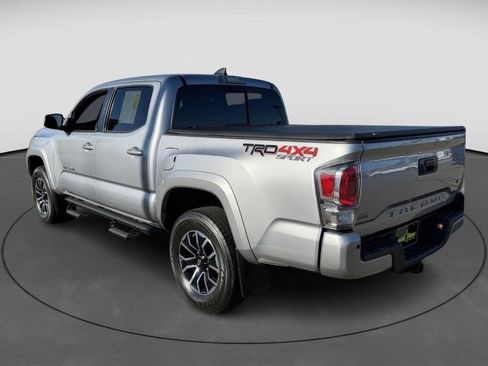 Used 2020 Toyota Tacoma TRD Sport image 4