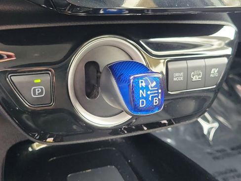 Used 2021 Toyota Prius Prime XLE FWD image 11