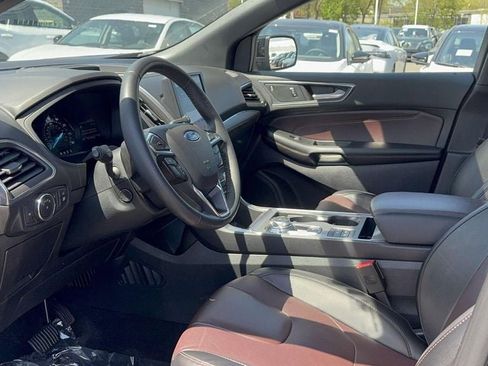 Used 2022 Ford Edge Titanium w/ Equipment Group 301A AWD/4WD image 34