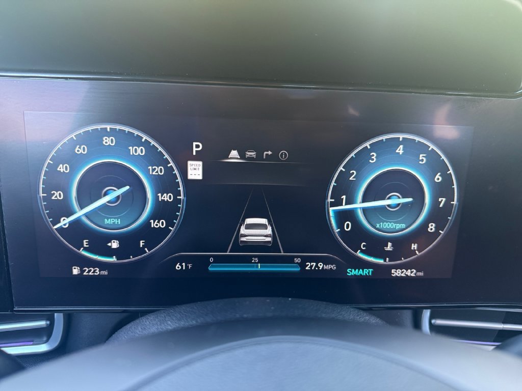 Used 2024 Hyundai Elantra SEL FWD image 17