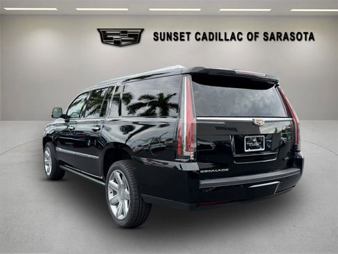 Used 2016 Cadillac Escalade ESV Premium image 5