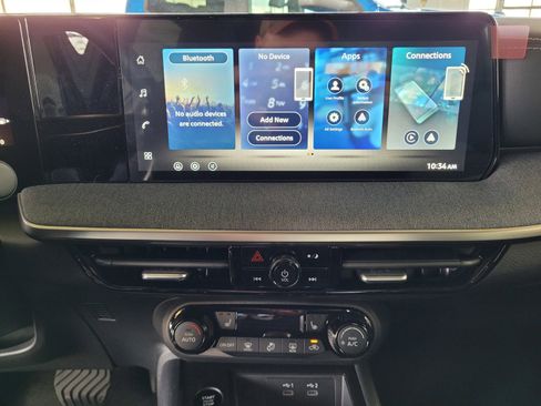 New 2026 Nissan Kicks SV w/ SV Premium Package image 10