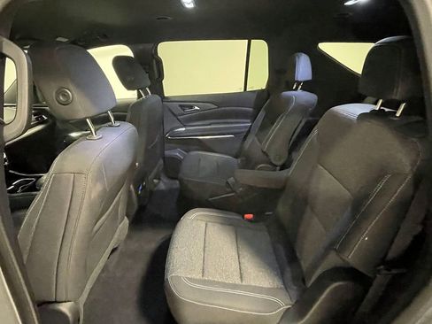 Used 2025 Chevrolet Traverse LT w/ LPO, Floor Liner Package AWD/4WD image 18
