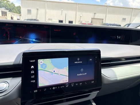 New 2026 Lincoln Nautilus Premier AWD/4WD image 23