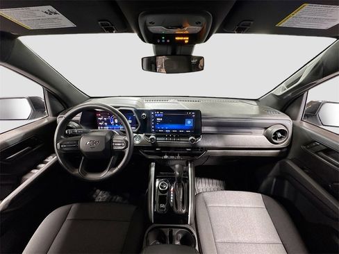 Used 2024 Chevrolet Colorado Trail Boss w/ Technology Package image 18
