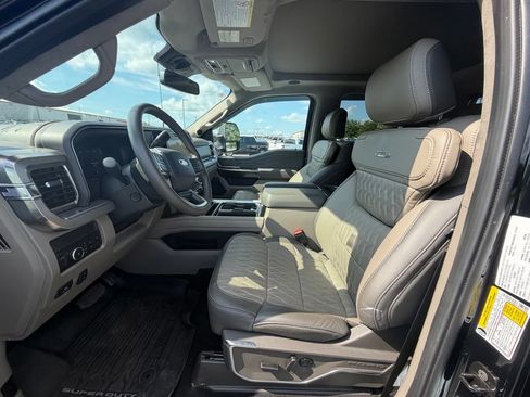 Used 2026 Ford F350 Platinum w/ Platinum Plus Package AWD/4WD image 3