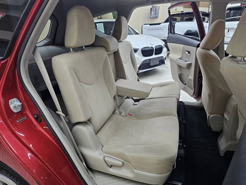 Used 2012 Toyota Prius V Two image 20