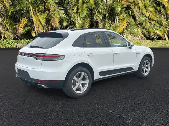 Used 2020 Porsche Macan w/ Premium Package Plus AWD/4WD image 4
