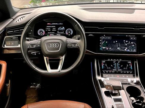 Used 2022 Audi Q8 Premium Plus AWD/4WD image 5