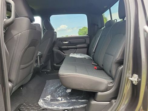 New 2026 RAM 1500 Express AWD/4WD image 8