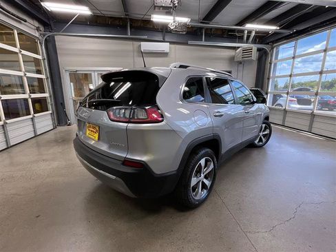 Used 2020 Jeep Cherokee Limited FWD image 5