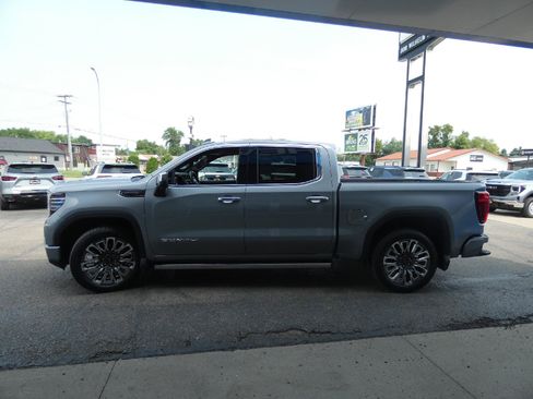 Used 2024 GMC Sierra 1500 Denali Ultimate AWD/4WD image 10