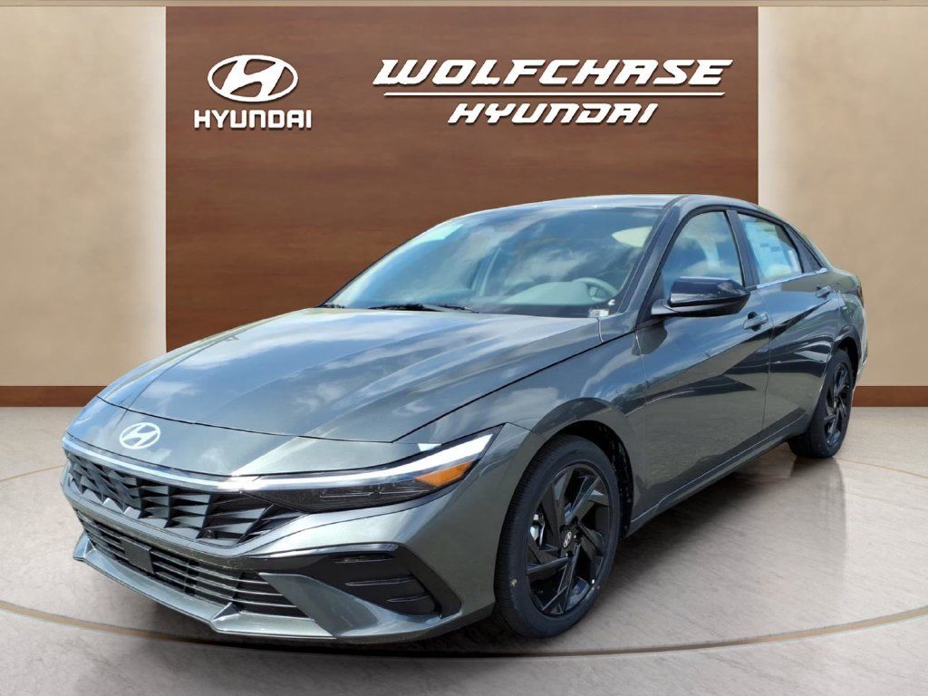 Used 2026 Hyundai Elantra SEL Sport Premium FWD image 1
