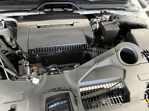 New 2025 Honda Pilot Touring image 11