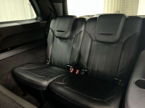 Used 2017 Mercedes-Benz GLS 450 4MATIC image 25