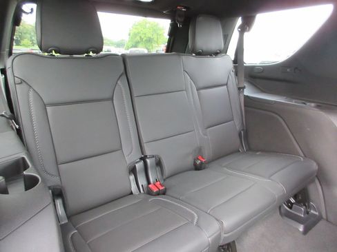 Certified 2025 GMC Yukon Denali w/ Denali Reserve Package AWD/4WD image 30
