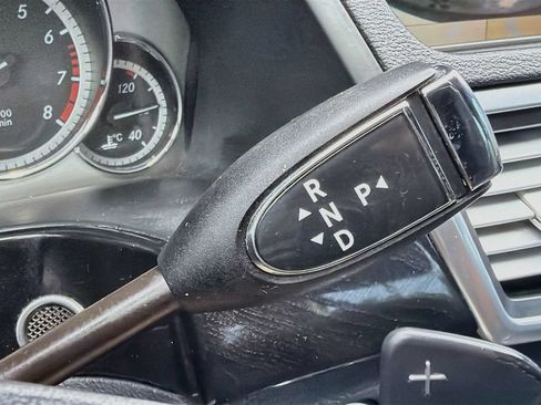 Used 2010 Mercedes-Benz E 350 Sedan image 27