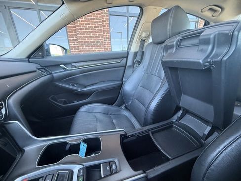 Used 2018 Honda Accord Touring image 26