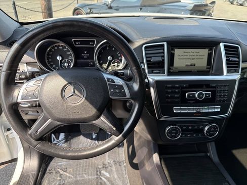 Used 2016 Mercedes-Benz GL 450 4MATIC image 30