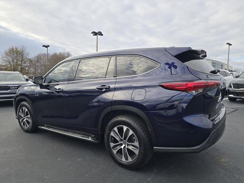 Used 2022 Toyota Highlander XLE image 5