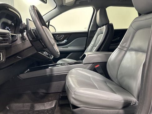 Certified 2022 Lincoln Corsair AWD w/ Equipment Group 101A image 10