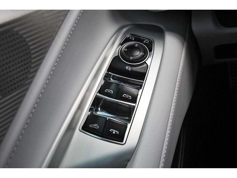 Used 2026 Chevrolet Corvette Stingray Premium Conv w/ 3LT RWD image 15