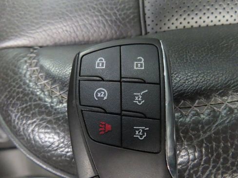 Used 2021 GMC Yukon XL Denali w/ Denali Premium Package image 60