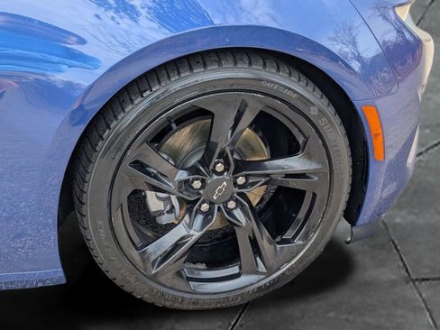 Used 2020 Chevrolet Camaro LT w/ Technology Package image 11