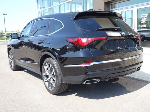 Used 2023 Acura MDX SH-AWD w/ Technology Package image 3