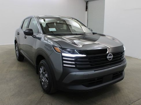 New 2026 Nissan Kicks S image 6