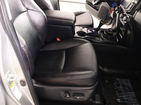 Used 2018 Toyota 4Runner TRD Off-Road Premium image 13